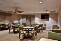  Vacation Hub International | La Quinta Inn & Suites Ft Lauderdale Cypress Creek Lobby