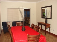  Vacation Hub International | Vista Bonita Apartments Lobby