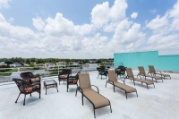  Vacation Hub International | Howard Johnson by Wyndham Virginia Beach At The Beach Lobby