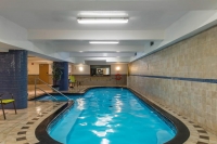  Vacation Hub International | Ramada Plaza Montreal Lobby