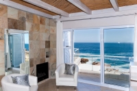  Vacation Hub International | Villa Marine Lobby
