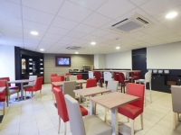  Vacation Hub International | Hotel Restaurant Campanile Lyon Berges du Rhone Lobby