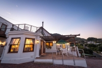  Vacation Hub International | Harbours End Guest House - Southwester Room Lobby