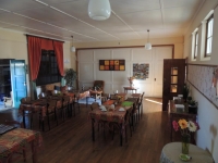  Vacation Hub International | Oasis Country Lodge Lobby
