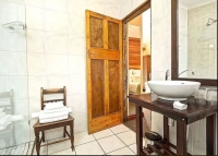  Vacation Hub International | Bit O'Bush Bed and Breakfast Lobby