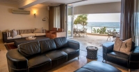  Vacation Hub International | Vetho House Lobby