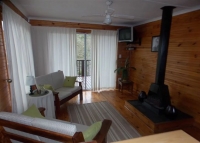  Vacation Hub International | Eagle Falls Country Lodge Lobby