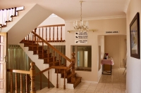  Vacation Hub International | Pentagon Guesthouse Lobby