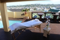  Vacation Hub International | The Royal Guest House Lobby