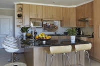  Vacation Hub International | Crownebay Lobby