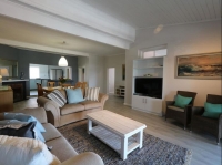  Vacation Hub International | Oceana Beach House Lobby