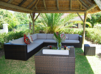  Vacation Hub International | Somerset Hill Guest House Lobby