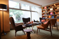  Vacation Hub International | Hotel Stage Lobby