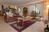  Vacation Hub International | Whalers Point Lobby