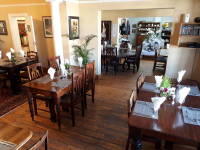  Vacation Hub International | Royal Hotel Steytlerville Lobby