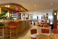  Vacation Hub International | Comfort Hotel Airport CDG Lobby