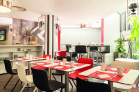  Vacation Hub International | Hôtel Kyriad Paris Nord Porte de Saint Ouen Lobby