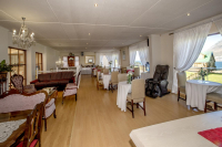  Vacation Hub International | 15 On Penguin Guest House Lobby