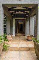  Vacation Hub International | The Meadows Guest House Lobby