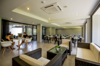  Vacation Hub International | Apple A Day Resort Lobby