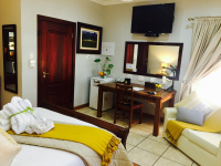  Vacation Hub International | Waterkloof Guest House Lobby