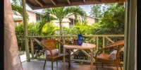  Vacation Hub International | Halcyon Palm Lobby
