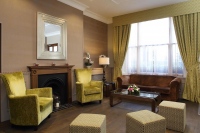  Vacation Hub International | Phoenix Hotel Lobby