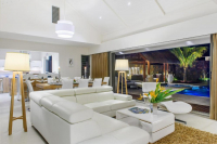  Vacation Hub International | Clos du Littoral Lobby