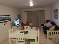  Vacation Hub International | Evelyvans Apartments Lobby