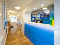  Vacation Hub International | Travelodge London Kew Bridge Lobby