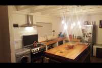  Vacation Hub International | Rustic Rest Lobby