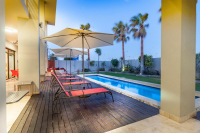  Vacation Hub International | Sunset Beach Luxury Apartmants Lobby