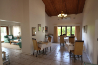  Vacation Hub International | Whalesong Guest House Lobby