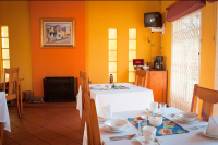  Vacation Hub International | Dennis Road Guest House Lobby