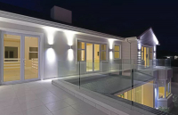  Vacation Hub International | The Seaside House Lobby