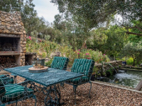  Vacation Hub International | Stonehaven Riverlodge Lobby