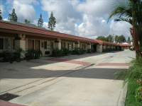  Vacation Hub International | Hyland Motel Lobby