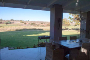  Vacation Hub International | Putters and Pillows - 466 Vaal de Grace Lobby