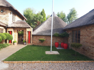  Vacation Hub International | KayanZee Lodge Lobby
