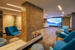  Vacation Hub International | Mi-Pad Lobby