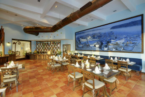  Vacation Hub International | The Crown Goa Lobby