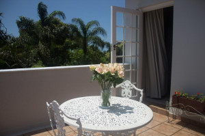  Vacation Hub International | Cornerway Guest House Lobby