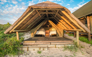  Vacation Hub International | West Coast Luxury Tents Lobby