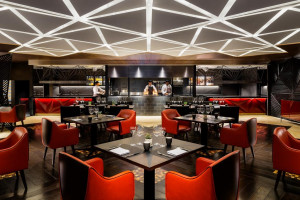  Vacation Hub International | Hilton Osaka Lobby