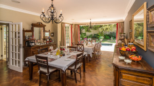  Vacation Hub International | Dunkeld Manor Lobby