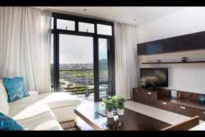  Vacation Hub International | Eden on the Bay 262 Lobby