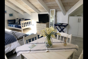  Vacation Hub International | The Loft on Malmok Lobby