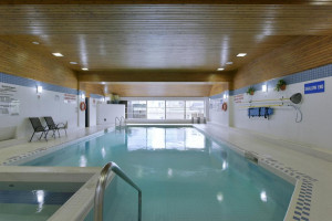  Vacation Hub International | Novotel Ottawa Lobby