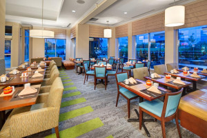  Vacation Hub International | Hilton Garden Inn Toronto/Oakville Lobby