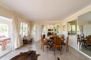  Vacation Hub International | Tree-Top Retreat Lobby